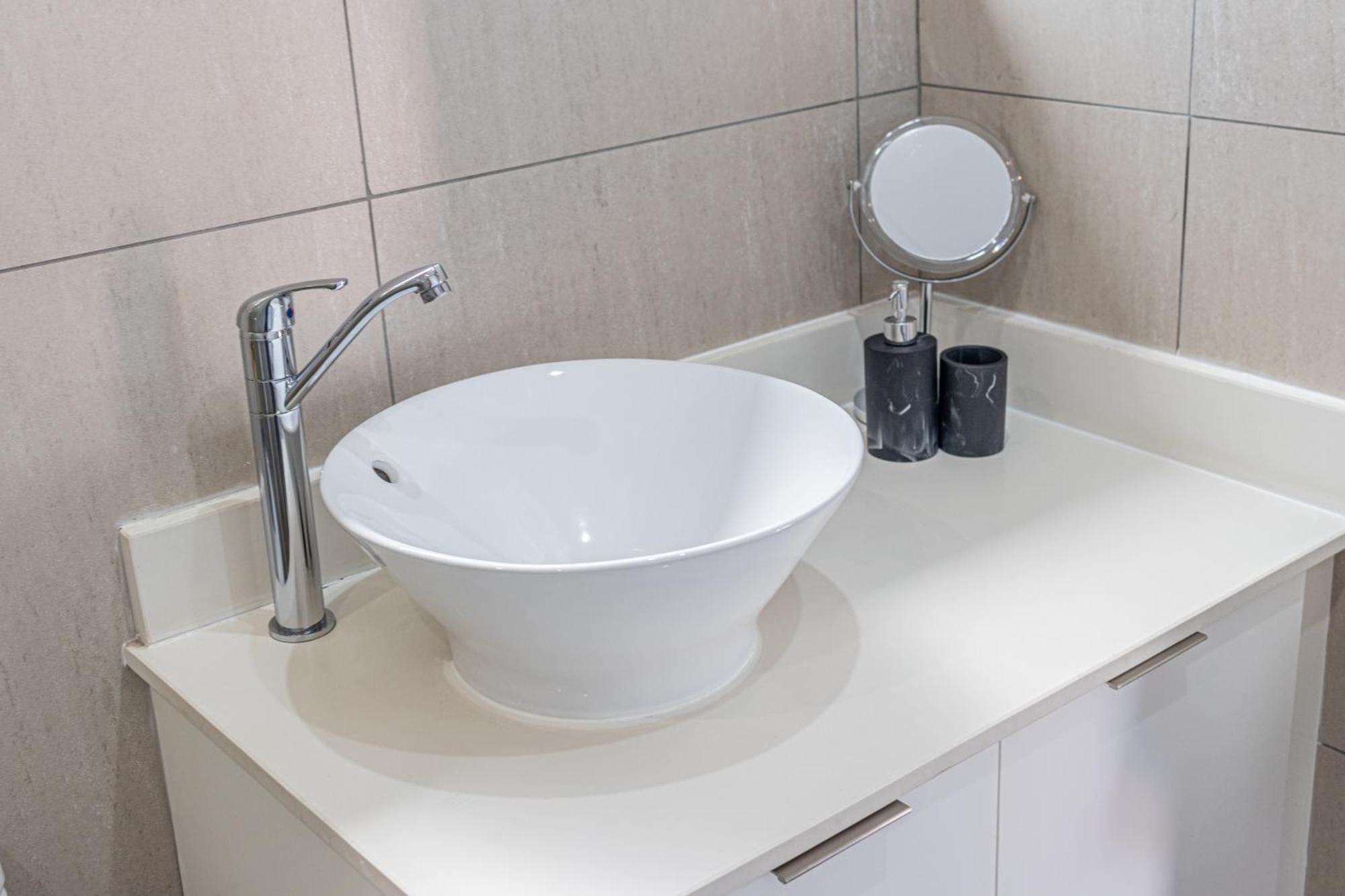 Gold Crest Guesthouse Roodepoort Ngoại thất bức ảnh